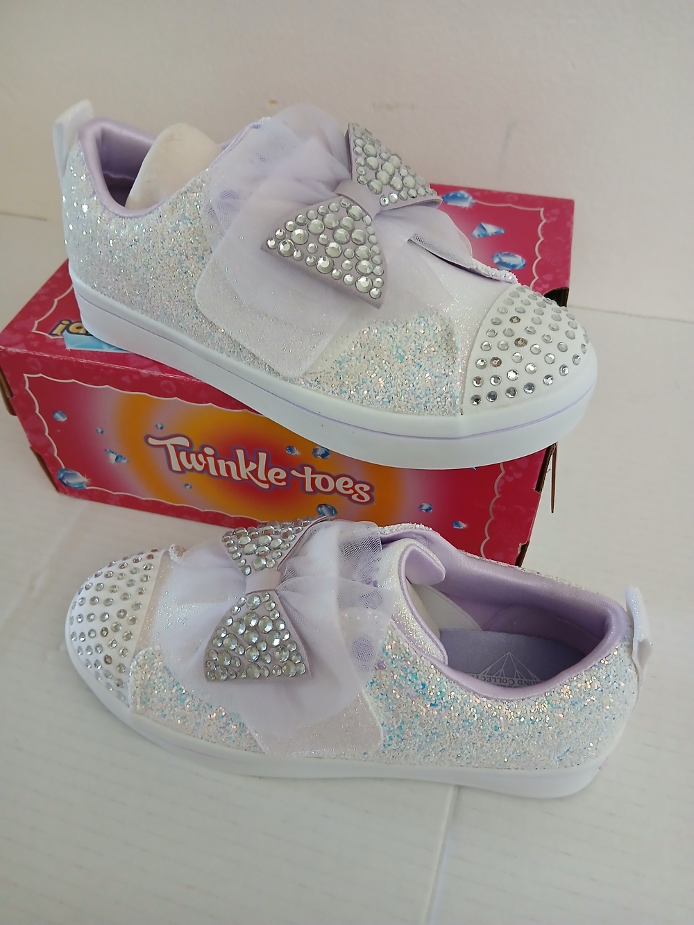 Girls' Lavender Glitter Bow Slip-On Sneakers Size 2.5 New $38